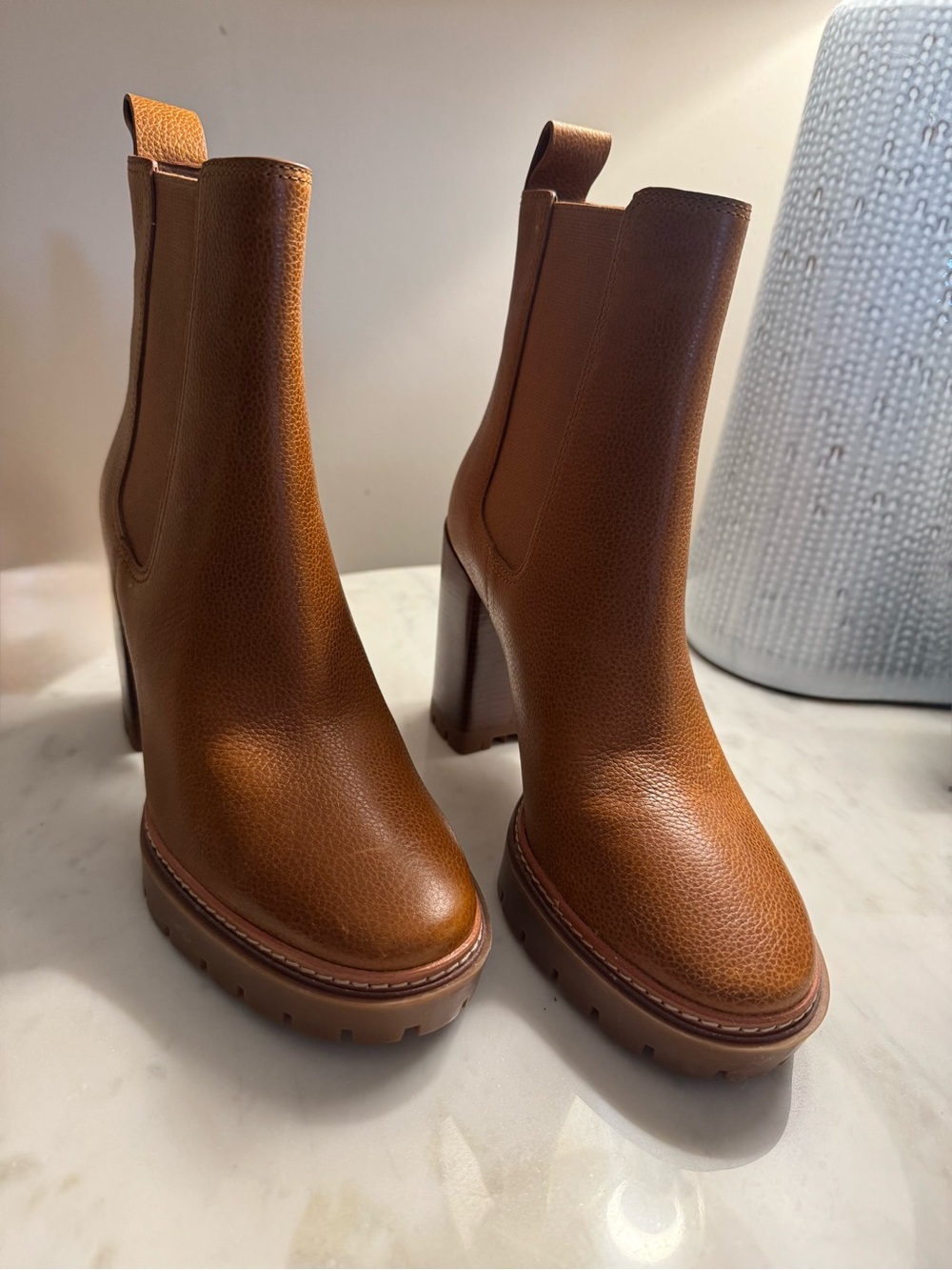 New Tory Burch Brown Leather Platform Chelsea Boots size 8-never worn